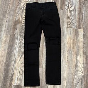 Black Levi’s 510 Super Skinny